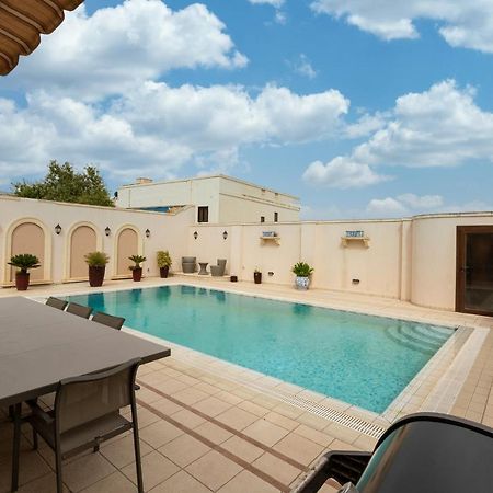 Lux Villa With Amazing Bbq, Pool Area & Wifi By 360 Estates Is-Swieqi Exterior photo